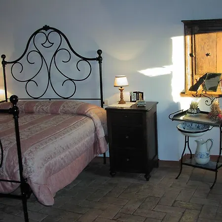 Holiday home Casette Degli Avi *