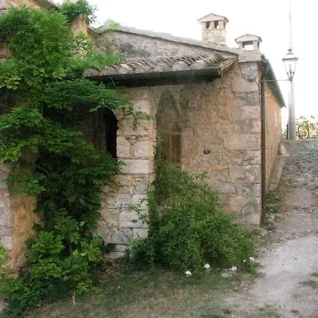Holiday home Casette Degli Avi *